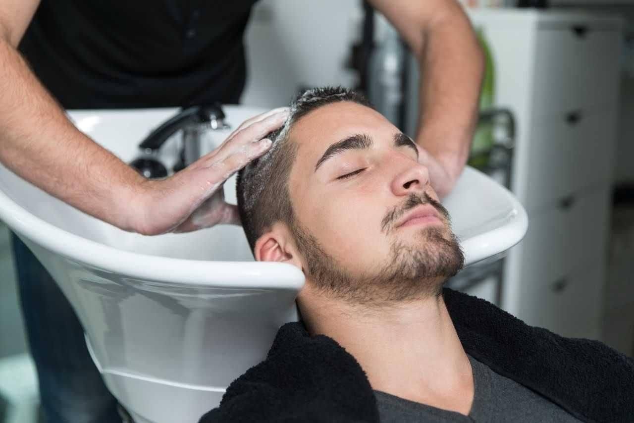 Care and style in  LEGEND BARBERSHOP : washing, styling, consultations